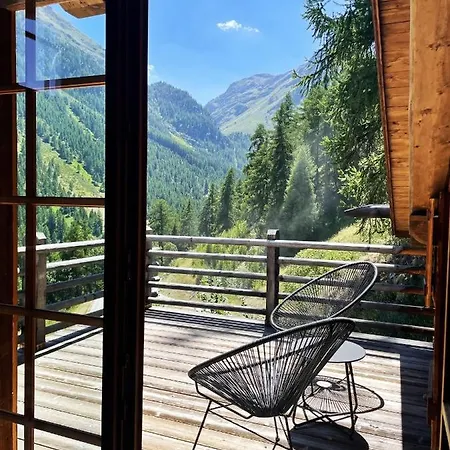 Chalet Ourson Brun By Mrs Miggins